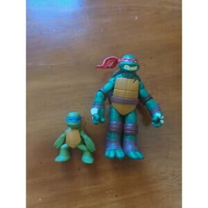 2012/2013 Viacom Teenage Mutant Ninja Turtles TMNT Toy Figure Lot of 2